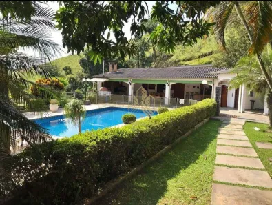 Fazenda/Sítio com 4 Quartos à venda, 400m² no Almeida Prado, Igaratá