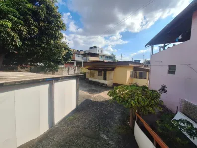 Casa com 4 Quartos à venda, 180m² no Industrial, Contagem
