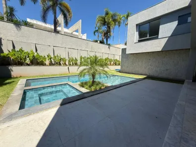 Casa de Condomínio com 5 Quartos à venda, 494m² no Residencial Alphaville Flamboyant, Goiânia