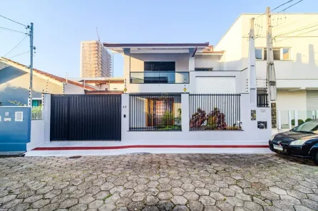 Casa com 3 Quartos à venda, 240m² no Centro, Itajaí
