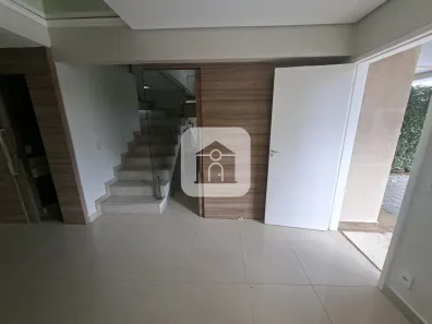 Casa de Condomínio com 3 Quartos para alugar, 122m² no Morada da Colina, Uberlândia