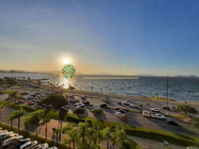 Apartamento com 2 Quartos para alugar, 90m² no Centro, Florianópolis
