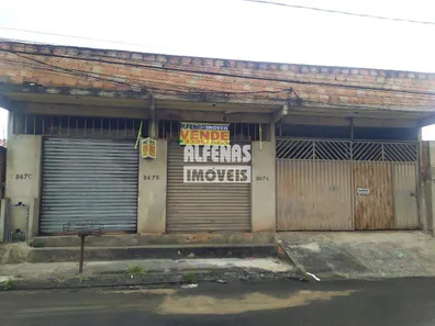 Casa com 5 Quartos à venda, 240m² no Água Branca, Contagem