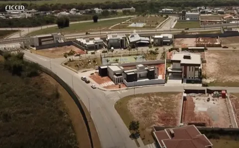 Lote/Terreno à venda, 660m² no Condomínio Residencial Colinas do Paratehy, São José dos Campos