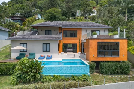 Casa de Condomínio com 5 Quartos à venda, 395m² no Bonsucesso, Petrópolis
