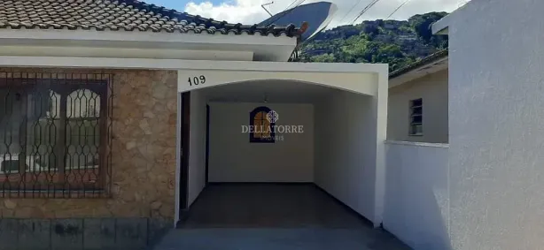 Casa com 3 Quartos para alugar, 277m² no Fazendinha, Teresópolis