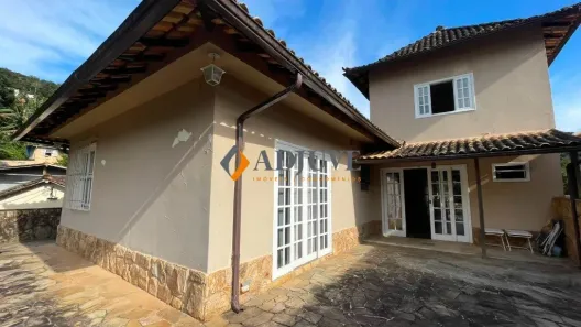 Casa com 2 Quartos à venda, 249m² no Simeria, Petrópolis