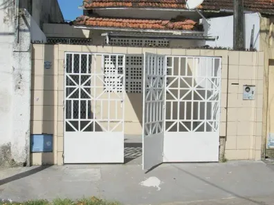 Casa com 1 Quarto para alugar, 70m² no Benfica, Fortaleza