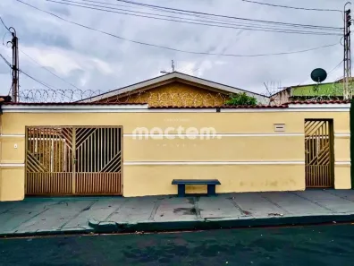 Casa com 3 Quartos à venda, 158m² no Independência, Ribeirão Preto