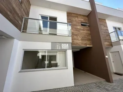 Sobrado com 2 Quartos à venda, 87m² no Nova Palhoça, Palhoça