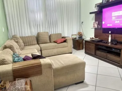 Casa com 5 Quartos à venda, 200m² no Carlos Prates, Belo Horizonte