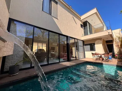Casa de Condomínio com 4 Quartos à venda, 270m² no Setor Habitacional Vicente Pires, Brasília