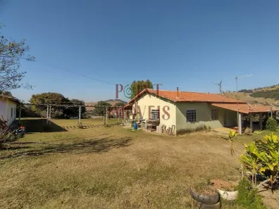 Fazenda/Sítio com 5 Quartos à venda, 300m² no Amaral, Nova Serrana