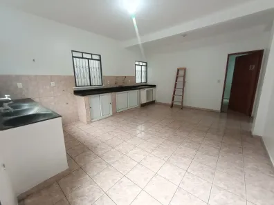 Casa com 4 Quartos para alugar, 160m² no Parque 10 de Novembro, Manaus