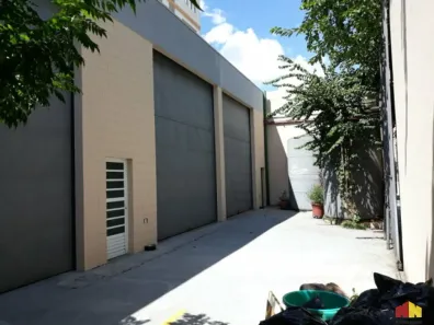 Galpão/Depósito/Armazém à venda, 805m² no Cambuci, São Paulo