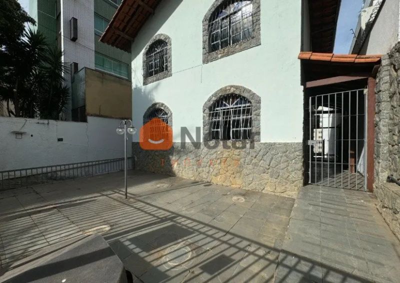 Casa com 4 quartos — Cidade Nova, Belo Horizonte