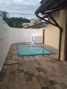Casa com 3 Quartos à venda, 116m² no Jardim Veneza, Volta Redonda