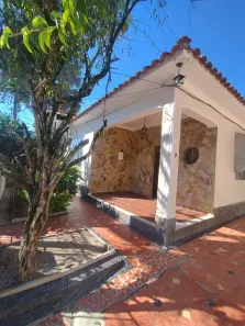 Casa com 2 Quartos para alugar, 90m² no Barreto, Niterói