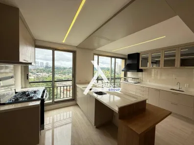 Apartamento com 3 Quartos para alugar, 233m² no Real Parque, São Paulo