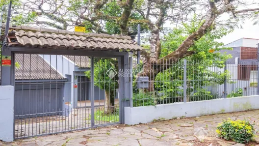 Casa com 3 Quartos à venda, 197m² no Medianeira, Porto Alegre