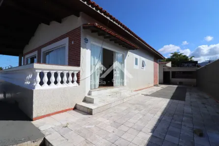 Casa com 4 Quartos à venda, 402m² no Centro, Peruíbe