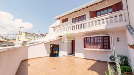 Casa com 3 Quartos à venda, 182m² no Vila Galvão, Jundiaí