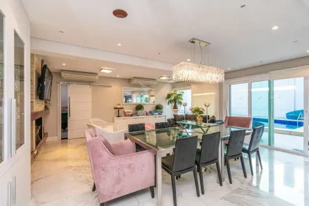Casa com 5 Quartos para alugar, 750m² no Vila Assunção, Porto Alegre