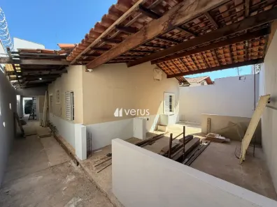 Casa com 3 Quartos para alugar, 221m² no Granada, Uberlândia