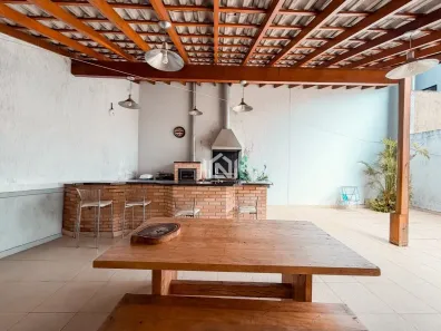 Casa de Condomínio com 4 Quartos à venda, 230m² no Jardim Rio das Pedras, Cotia