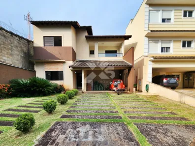 Casa de Condomínio com 3 Quartos à venda, 243m² no Operária, Londrina