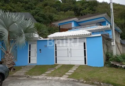 Casa com 4 Quartos para alugar, 341m² no Pechincha, Rio de Janeiro