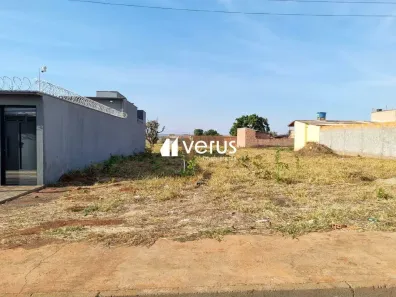 Lote/Terreno à venda, 300m² no Jardim Ipanema, Uberlândia
