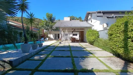 Casa com 4 Quartos à venda, 199m² no Saguaçu, Joinville