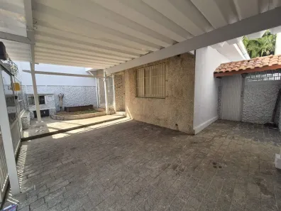 Casa com 2 Quartos para alugar, 117m² no Jardim Bela Vista, Santo André