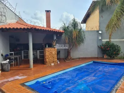 Casa com 4 Quartos à venda, 365m² no Vila Marlene, Igarapava