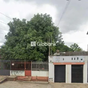 Imóvel Comercial com 11 Quartos à venda, 628m² no Cândida Câmara, Montes Claros