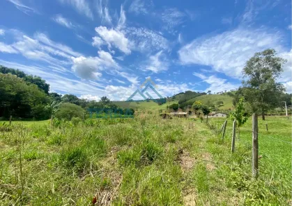 Fazenda/Sítio com 2 Quartos à venda, 750m² no , São Bento do Sapucaí