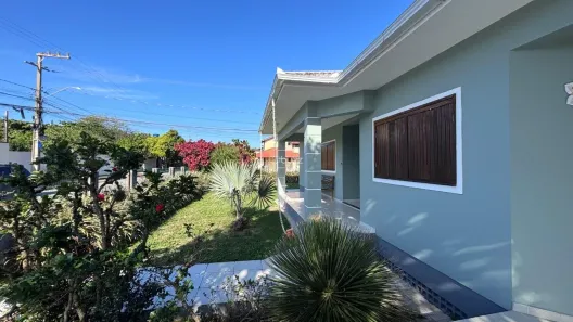 Casa com 3 Quartos à venda, 131m² no Campeche, Florianópolis