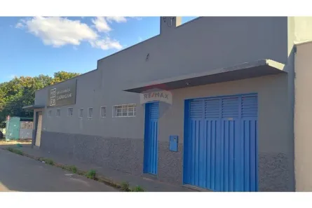 Galpão/Depósito/Armazém à venda, 243m² no Conjunto Chica Ferreira, Uberaba