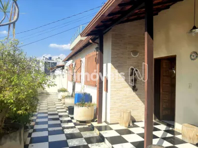 Casa com 4 Quartos à venda, 300m² no Nova Granada, Belo Horizonte