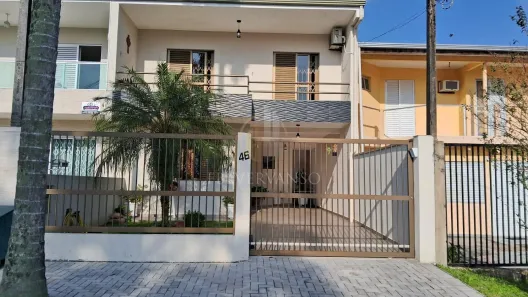Sobrado com 3 Quartos à venda, 128m² no Brejatuba, Guaratuba