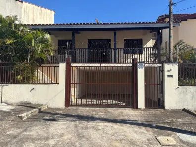 Sobrado com 3 Quartos para alugar, 170m² no Jardim Maristela, Atibaia
