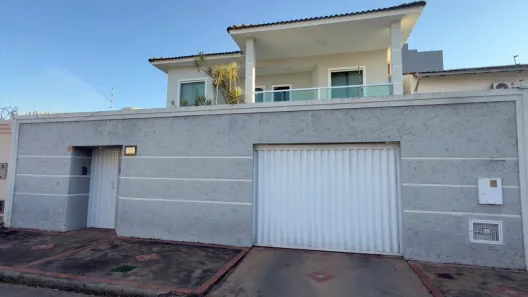 Casa com 4 Quartos à venda, 263m² no Major Prates, Montes Claros