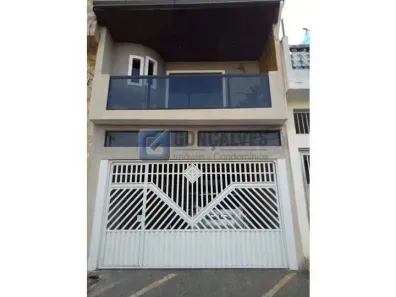 Sobrado com 3 Quartos à venda, 180m² no Taboão, Diadema