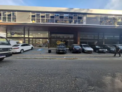 Ponto Comercial para alugar, 135m² no Várzea, Teresópolis