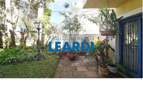 Sobrado com 4 Quartos à venda, 318m² no Vila Madalena, São Paulo