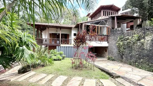 Casa com 4 Quartos à venda, 327m² no Ville de Montagne, Nova Lima