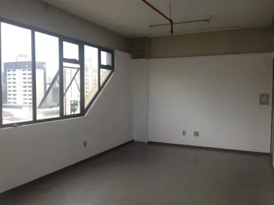 Sala Comercial para alugar, 28m² no Santa Efigênia, Belo Horizonte