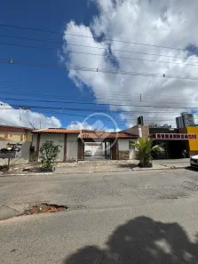 Casa com 9 Quartos à venda, 300m² no Jardim Petrópolis, Cuiabá