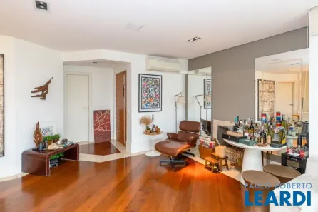 Apartamento com 3 Quartos à venda, 205m² no Vila Mariana, São Paulo